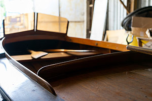 kleines Holzboot