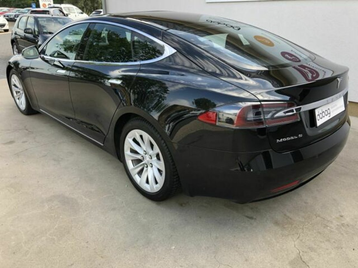 Tesla Model S 90D Allradantrieb