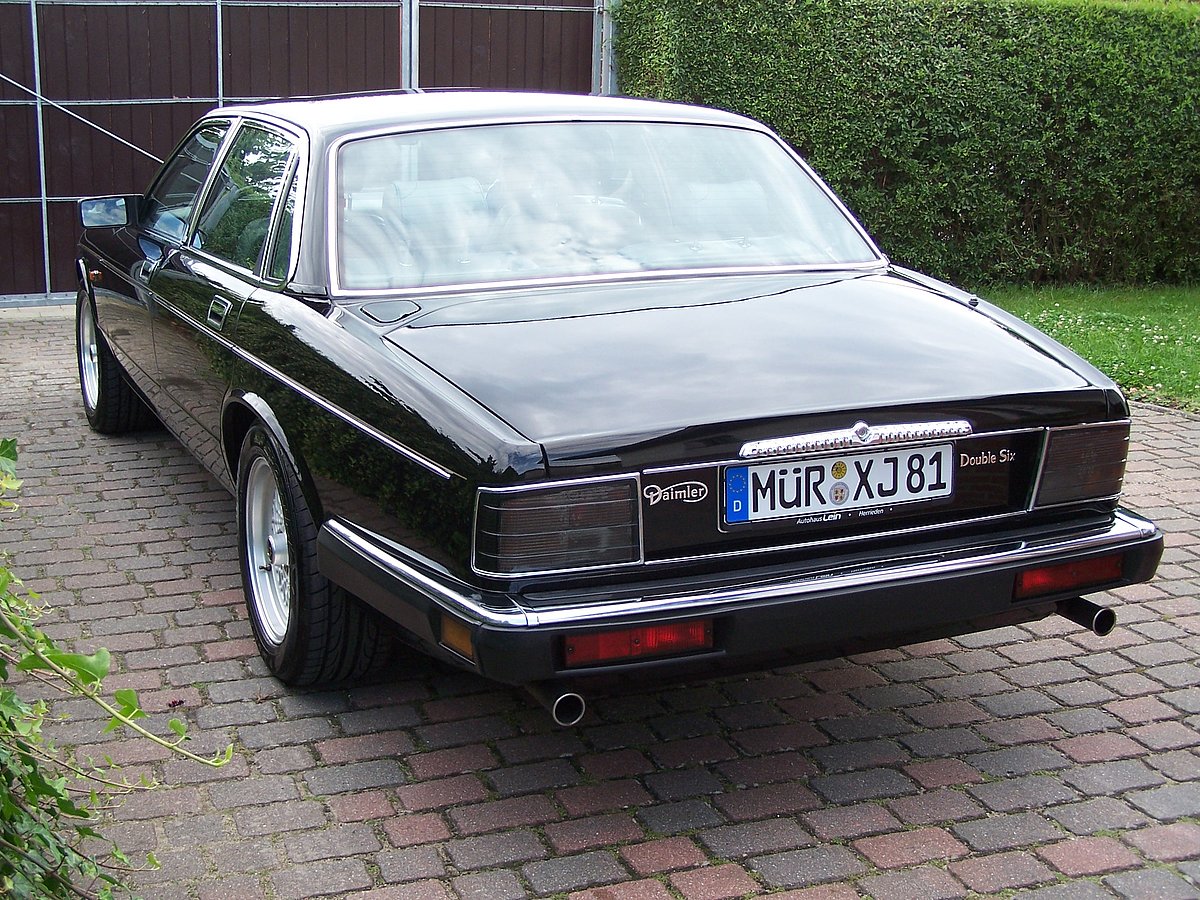 englisches Auto, Fast-Oldtimer, Jaguar XJ 81 Daimler Double Six