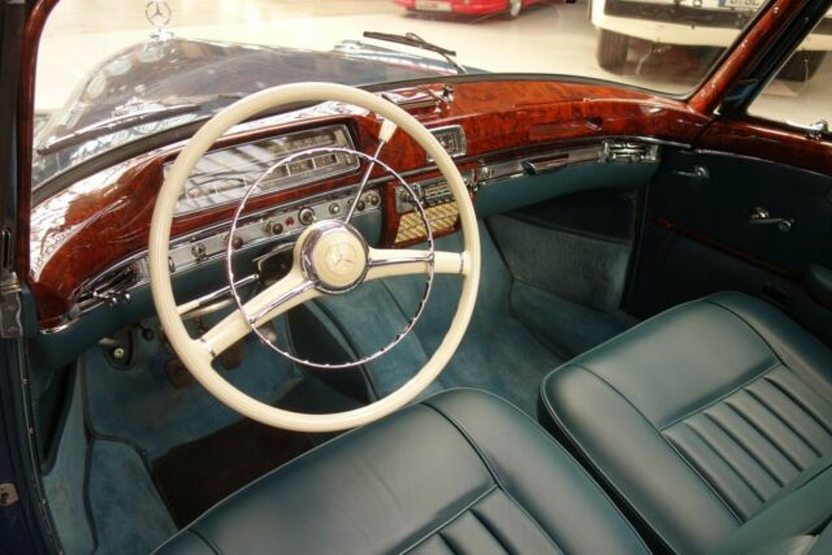 Mercedes-Benz 220S Ponton-Cabriolet