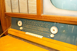 DDR Multifunktionsschrank