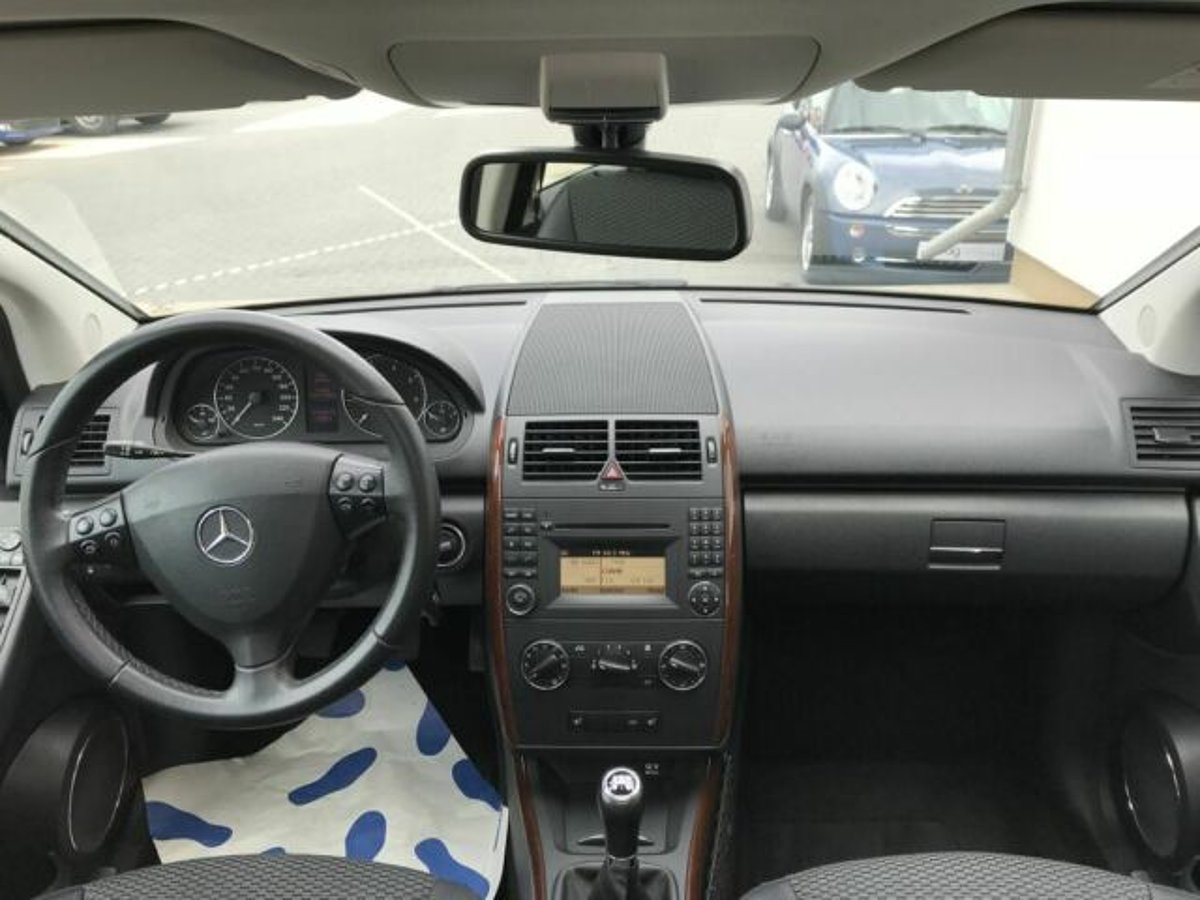 Mercedes-Benz A 150 BlueEFFICIENCY Elegance Klima