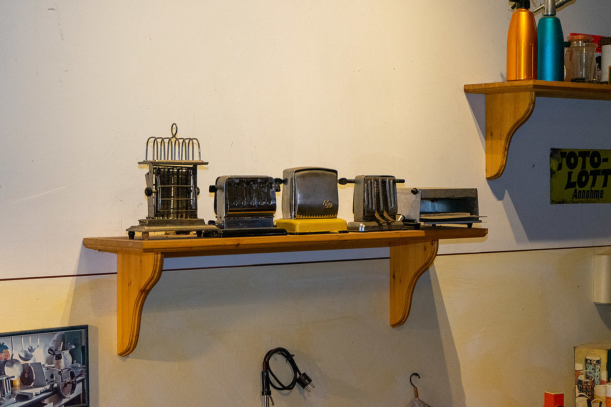 verschiedene historische Toaster