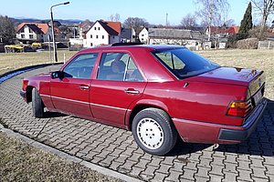Mercedes-Benz 250D W124