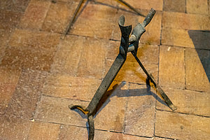 historische Fahrradständer für Herren- und Damenräder