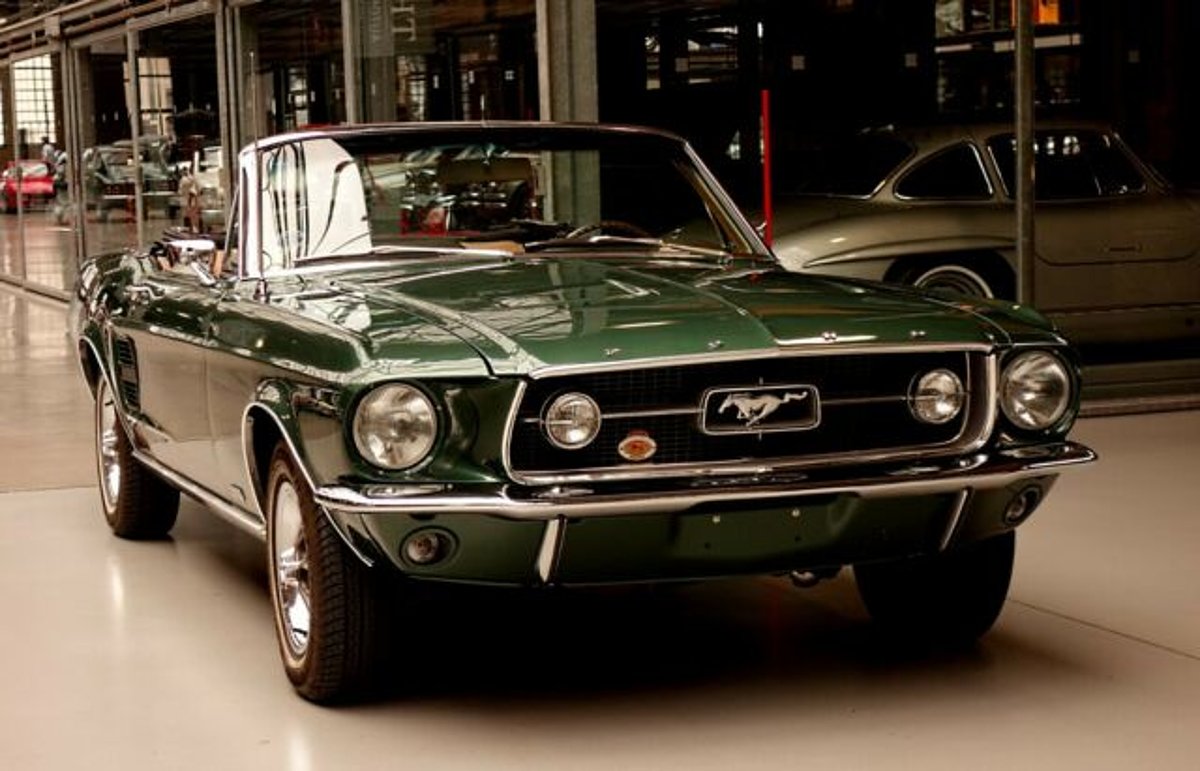 Ford Mustang GTA Convertible