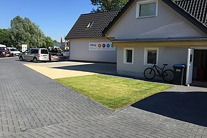 Autoplatz/Autohandel