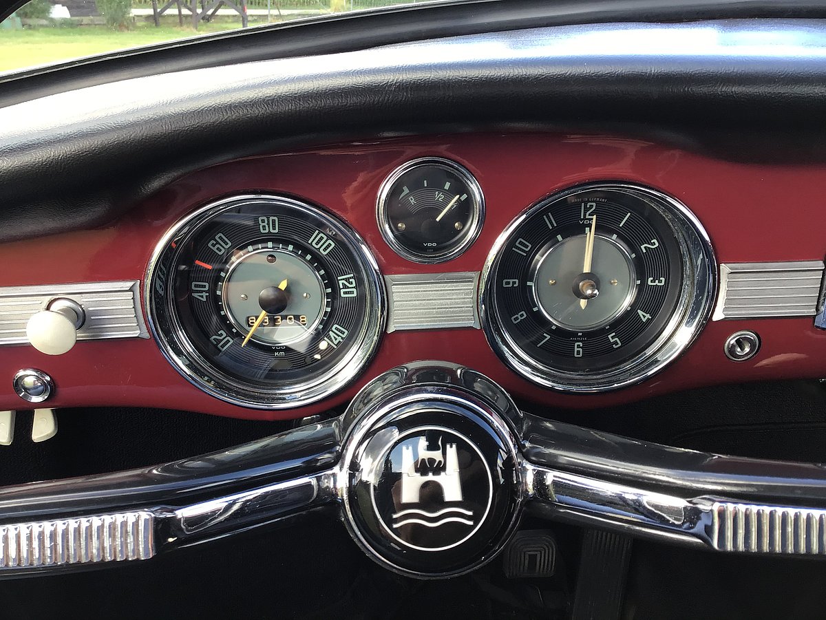 Wunderschönes VW Karmann-Ghia Coupé