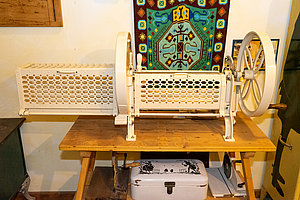 historische Brotschneidemaschine