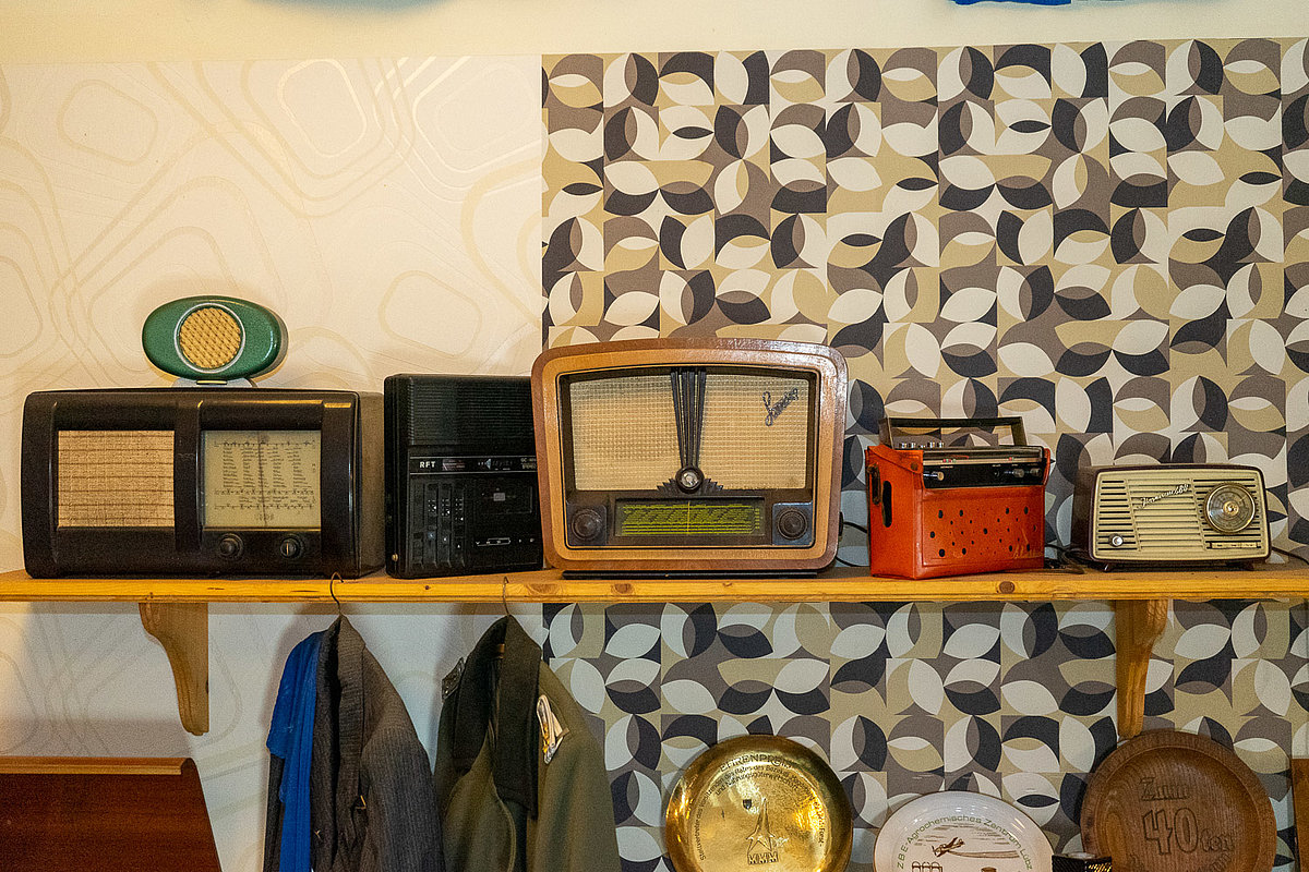 verschiedene Radios der DDR