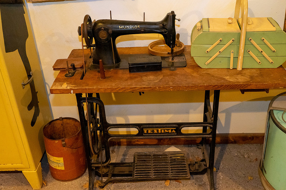 Mundlos Nähmaschine