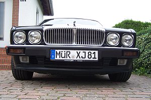 englisches Auto, Fast-Oldtimer, Jaguar XJ 81 Daimler Double Six