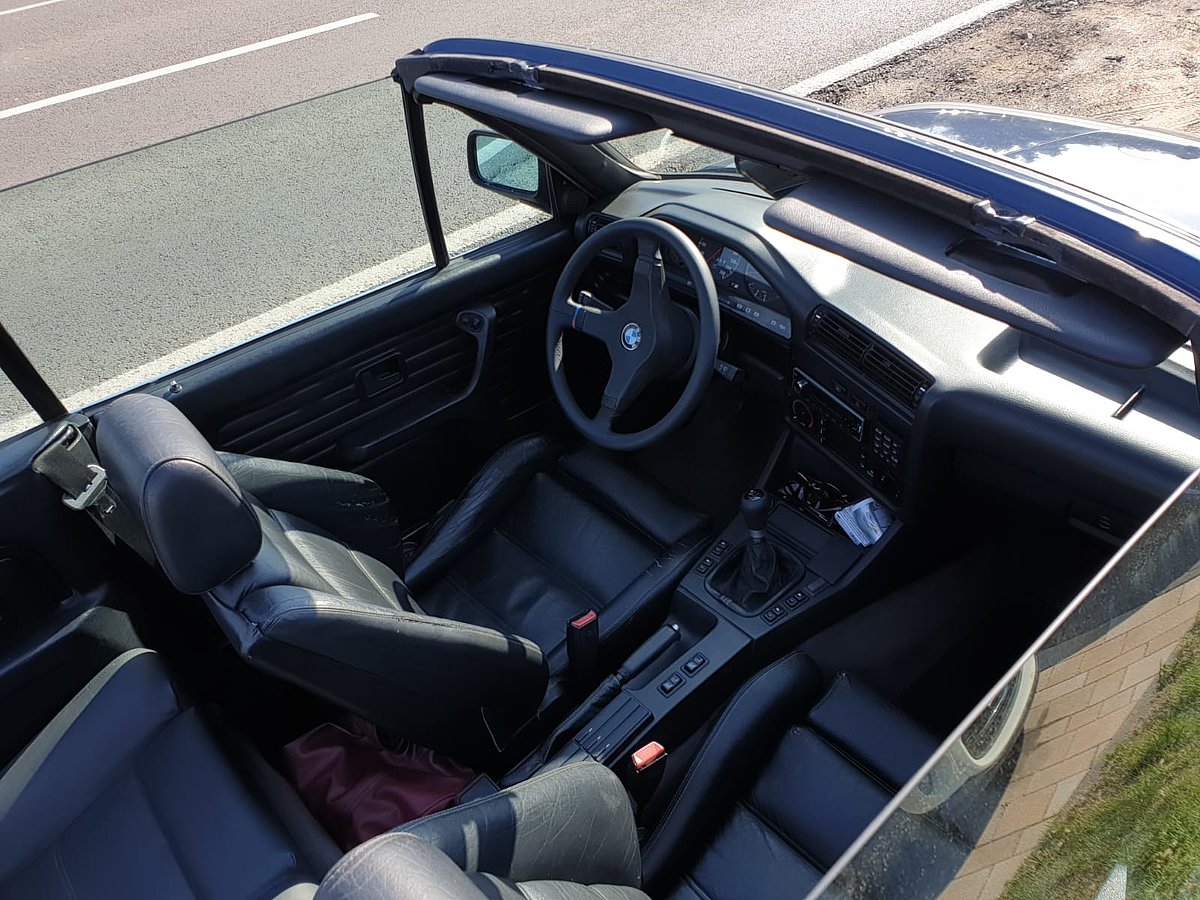 BMW 325 E30