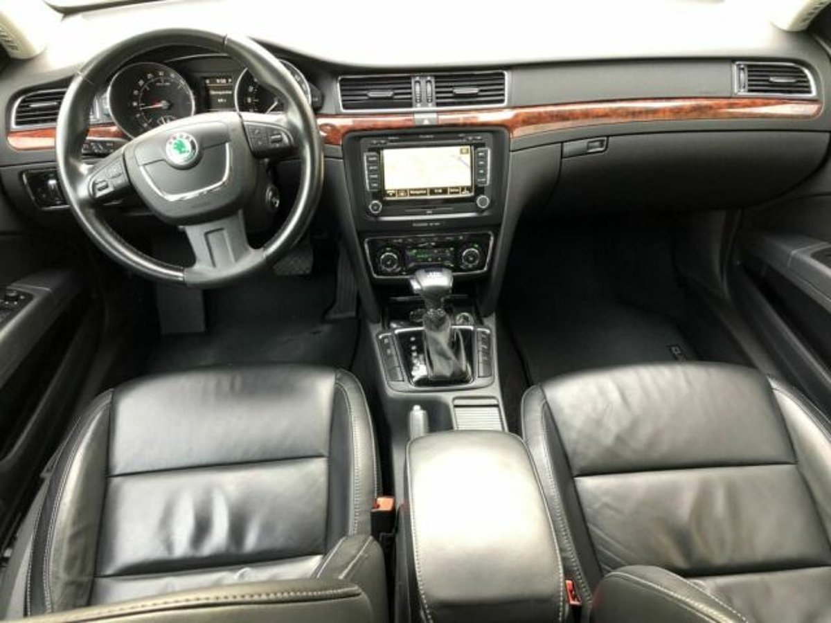 Skoda Superb Combi 2.0 TDI DSG Elegance
